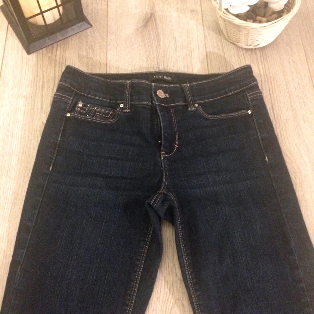 White House black market crop, stretch denim